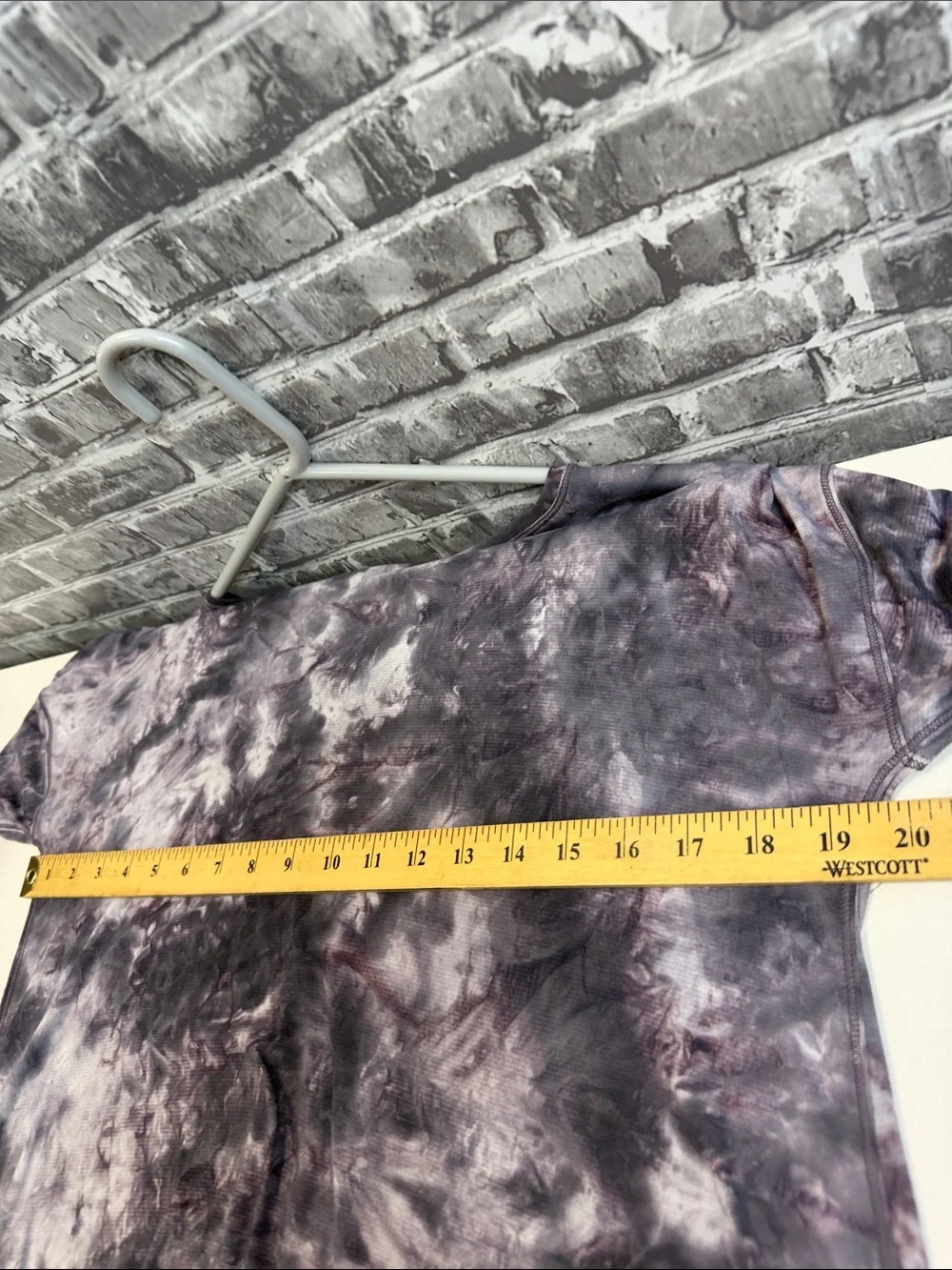 Women's Lululemon Tie-Dye Long Sleeve Asymmetrical Top - Gray/Purple